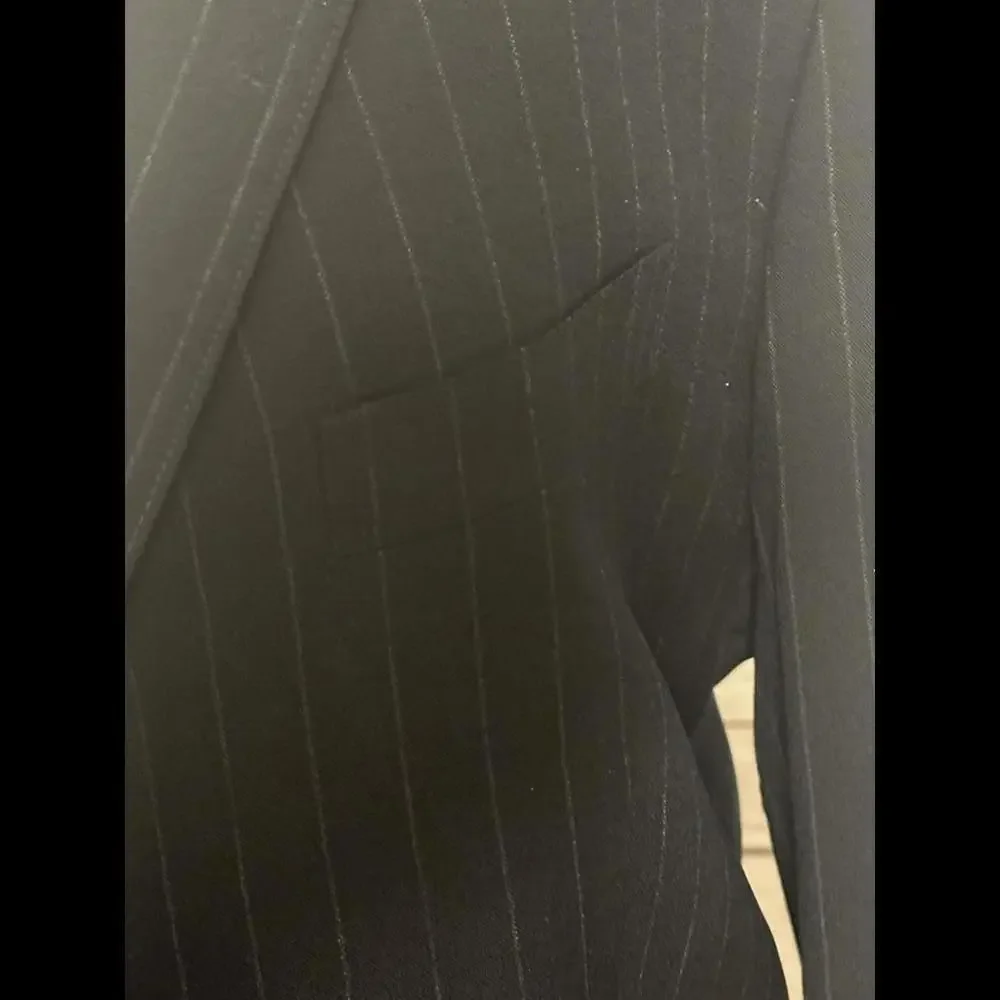 Vintage Brooks Brothers navy blue pinstriped single-breasted blazer Size 44L